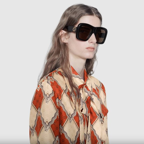 🔥NEW GUCCI BLACK GOLD EMBLEM SUNGLASSES W/ CASE - Picture 4 of 5